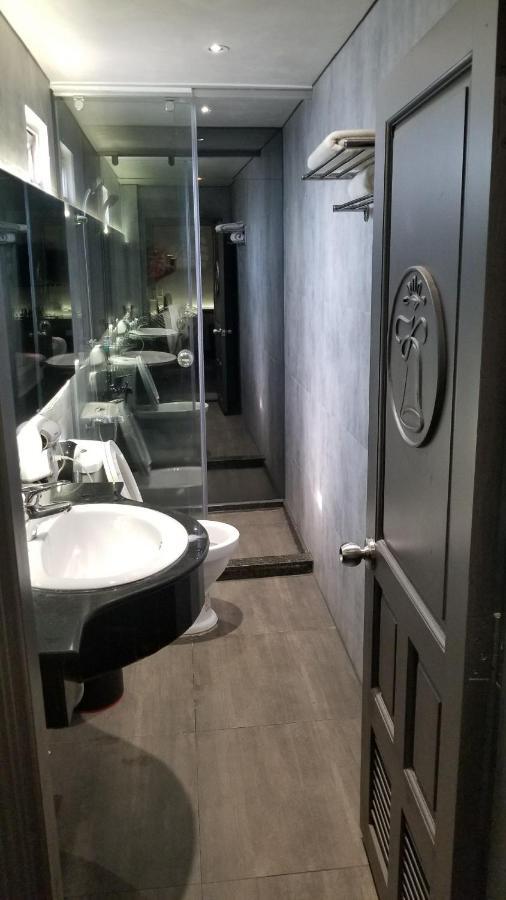 Bonita Boutique Hotel Хошимин Экстерьер фото